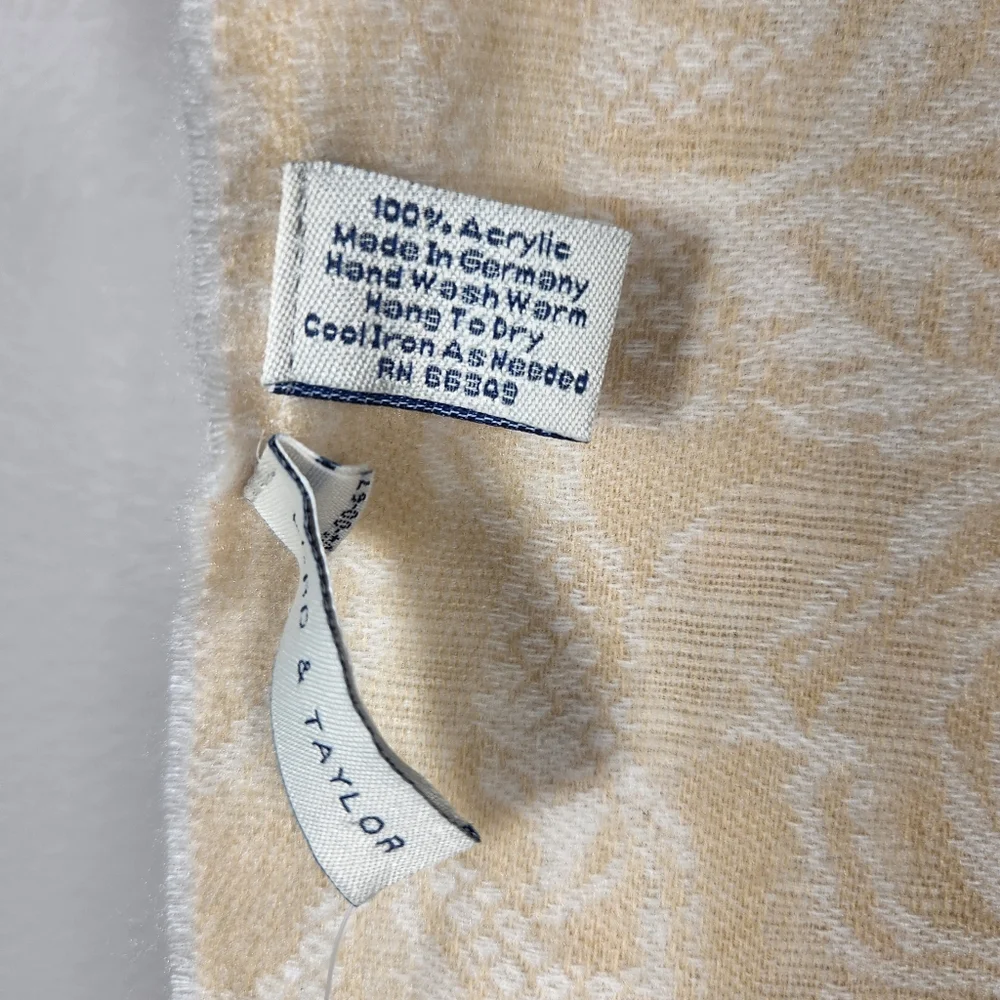 Lord &Taylor NWT Scarf Made In Germany Floral Soft Acrylic Ivory Tan 64